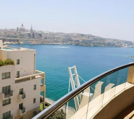 Hostal The Seafront Tower Sliema